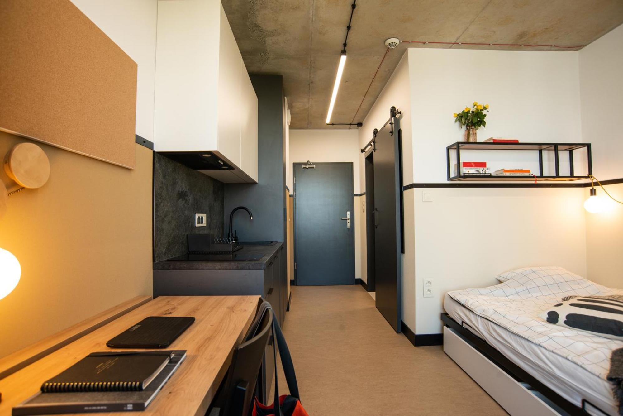 Апартаменты Ht Nest Coliving Варшава Экстерьер фото