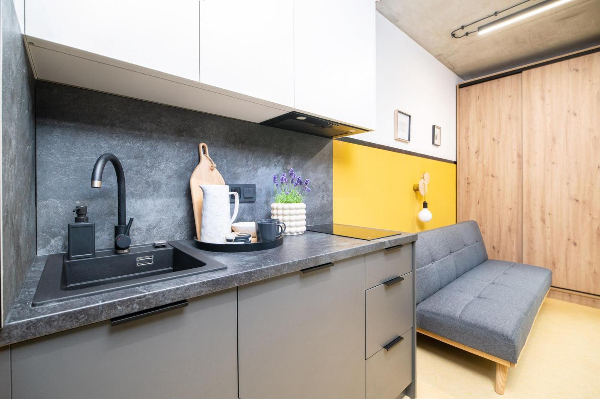 Апартаменты Ht Nest Coliving Варшава Экстерьер фото